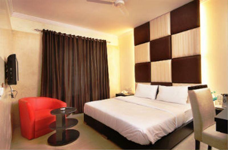Airport Hotel Daya Capitol New Delhi Exterior photo