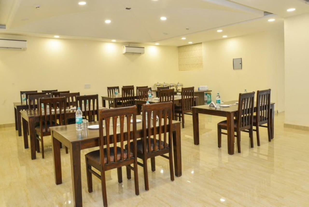 Airport Hotel Daya Capitol New Delhi Exterior photo