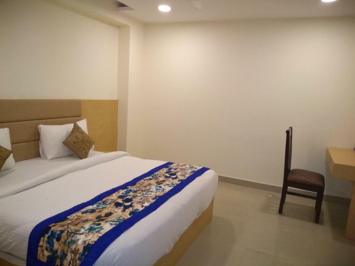 Airport Hotel Daya Capitol New Delhi Exterior photo